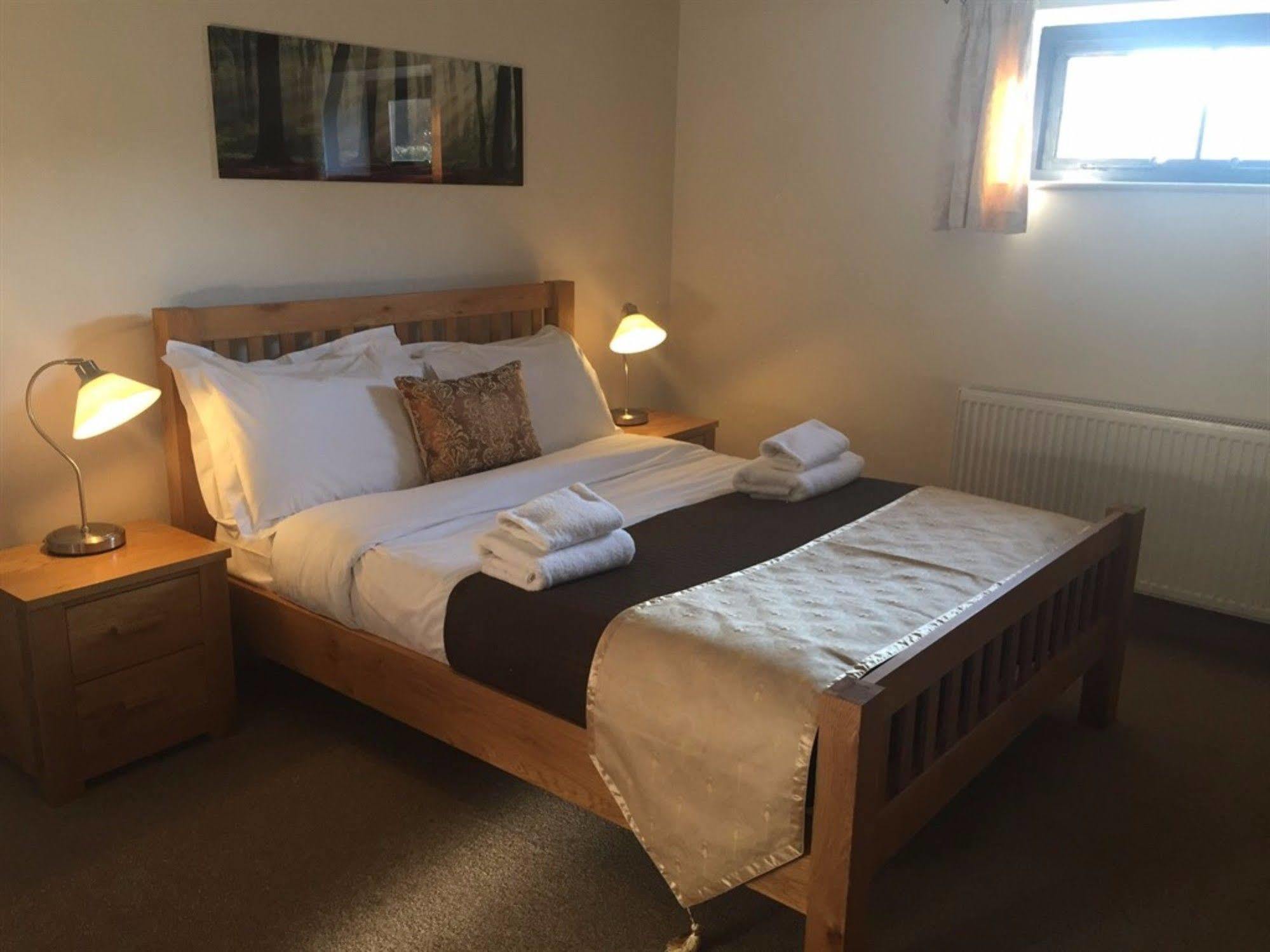 The Dean Ale & Cider House Otel Chichester Dış mekan fotoğraf